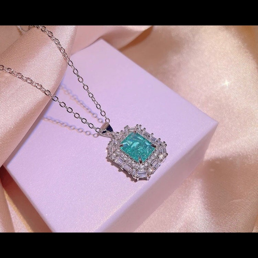 Gorgeous 2ct tourmaline crystal silver plated pendant necklace